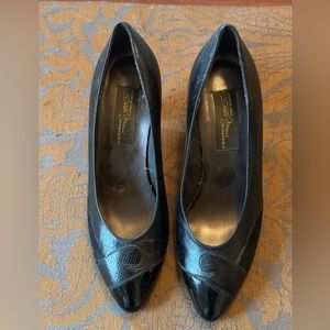 Sesto Meucci brand black leather pumps, size 6